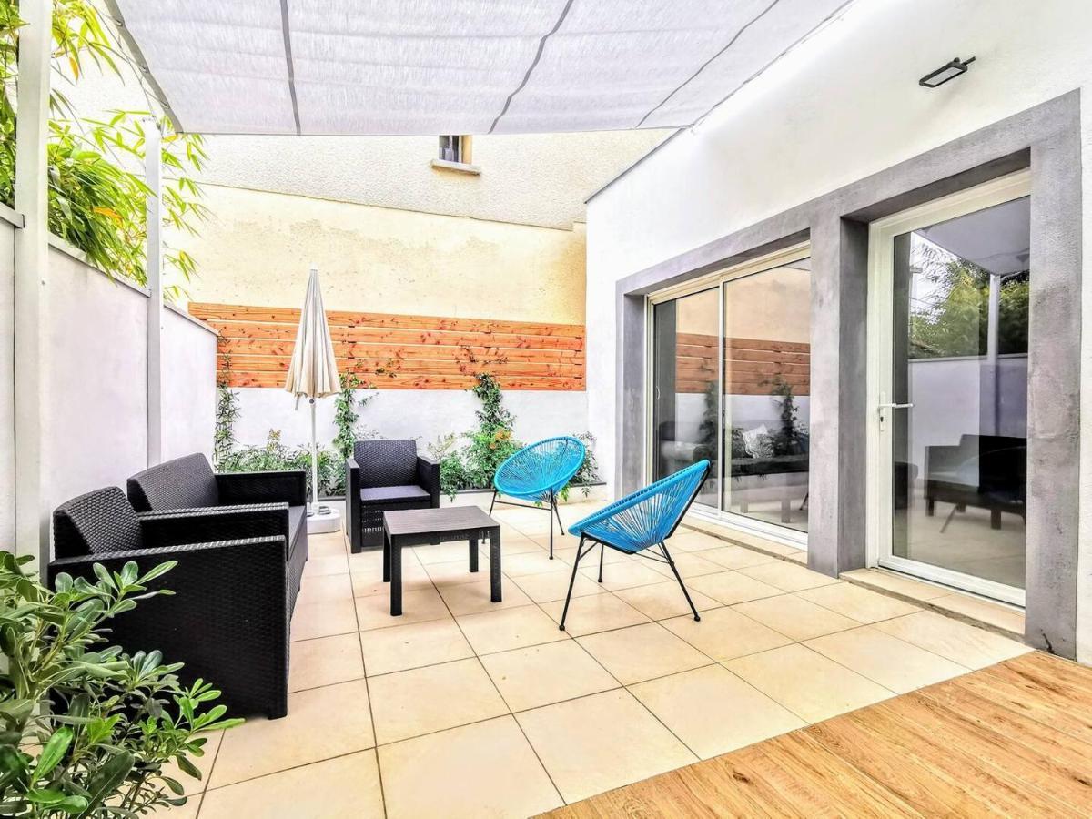 Jolie Avec Jacuzzi Hopitaux Facultes